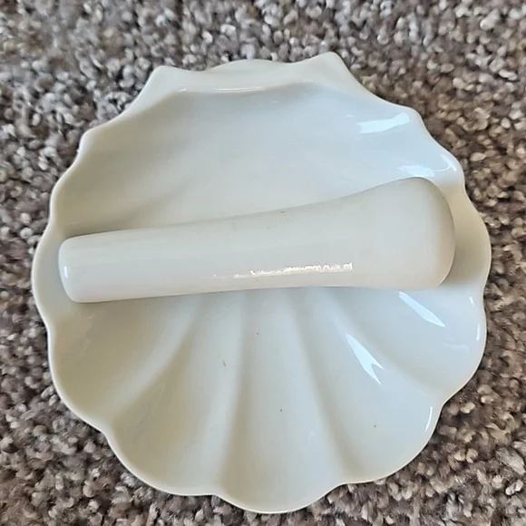 70s vtg Apothecary Pestle for Porcelain Mortar in excellent condition Marked